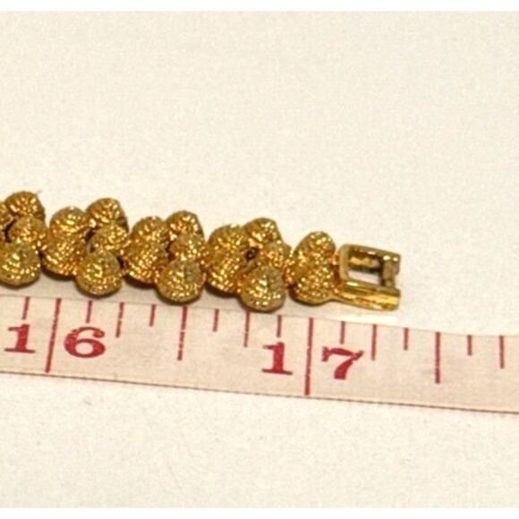 Avon Hazelnut Gold Tone Choker Necklace Textured Cone Shaped Clusters Bee Hives - Picture 3 of 9